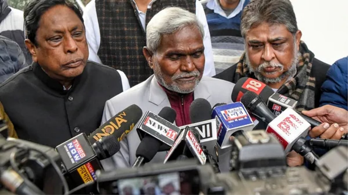 | Photo: PTI : Amid BJP Switchover Buzz, Former Jharkhand CM Champai Soren Hints At Floating New Political Party 